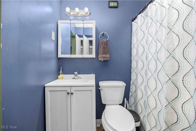 4272 Brockley Avenue, Sheffield Lake, OH 44054