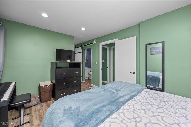 4272 Brockley Avenue, Sheffield Lake, OH 44054