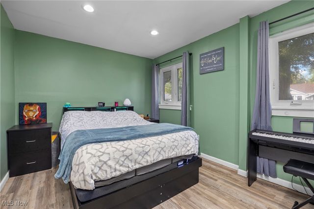 4272 Brockley Avenue, Sheffield Lake, OH 44054