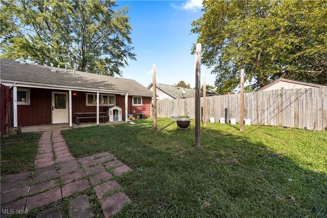 4272 Brockley Avenue, Sheffield Lake, OH 44054