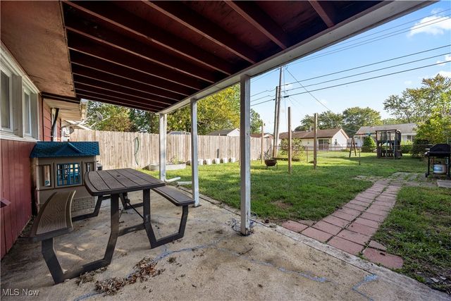 4272 Brockley Avenue, Sheffield Lake, OH 44054