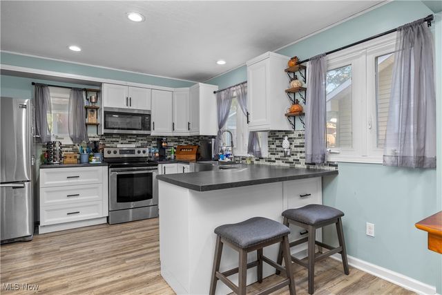 4272 Brockley Avenue, Sheffield Lake, OH 44054