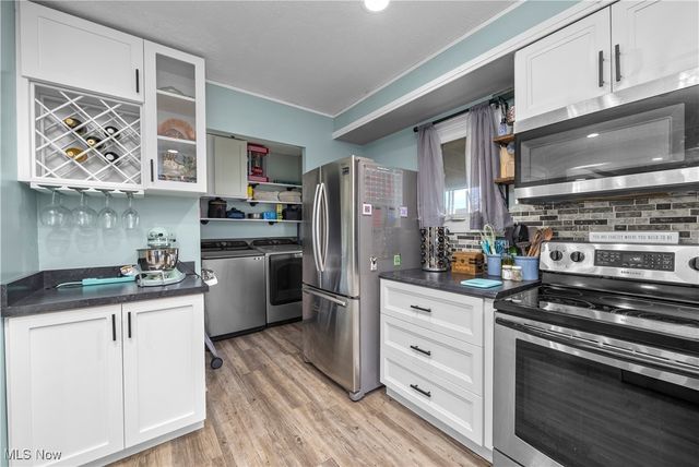 4272 Brockley Avenue, Sheffield Lake, OH 44054