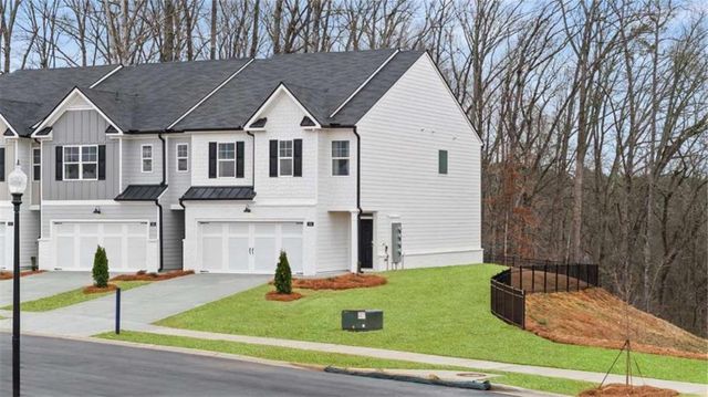 225 Sound Circle, Stockbridge, GA 30281