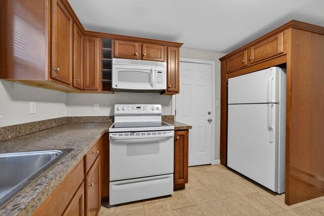 5-7 Linwood Ave 5, Melrose, MA 02176