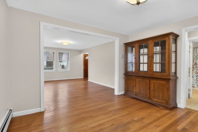 5-7 Linwood Ave 5, Melrose, MA 02176