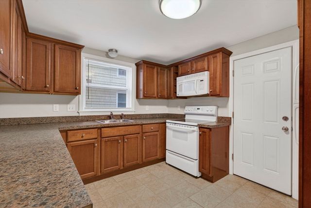 5-7 Linwood Ave 5, Melrose, MA 02176