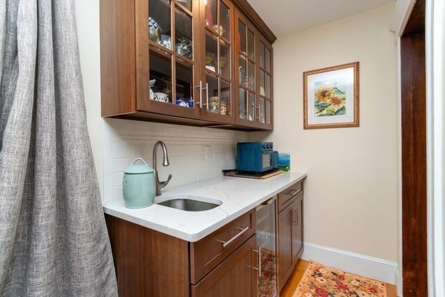 27 Richwood St, Boston, MA 02132