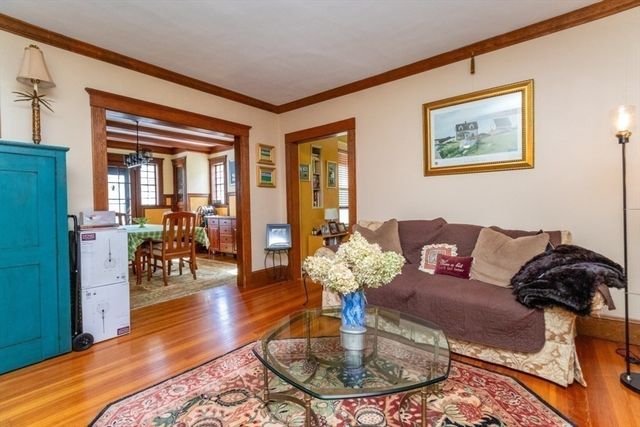 27 Richwood St, Boston, MA 02132