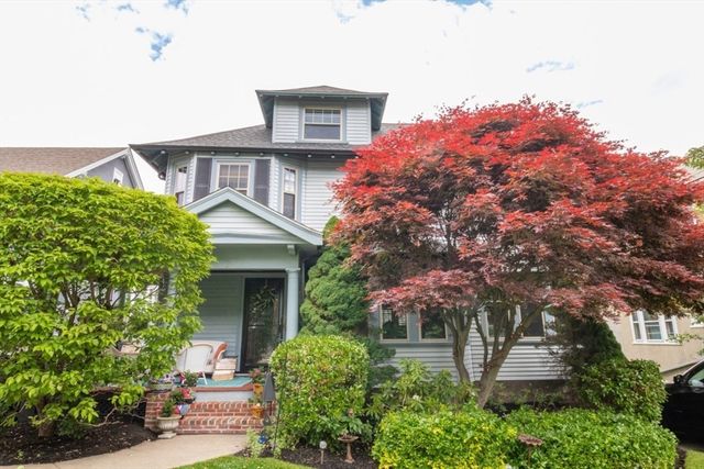 27 Richwood St, Boston, MA 02132