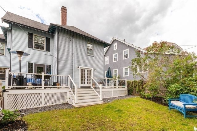 27 Richwood St, Boston, MA 02132