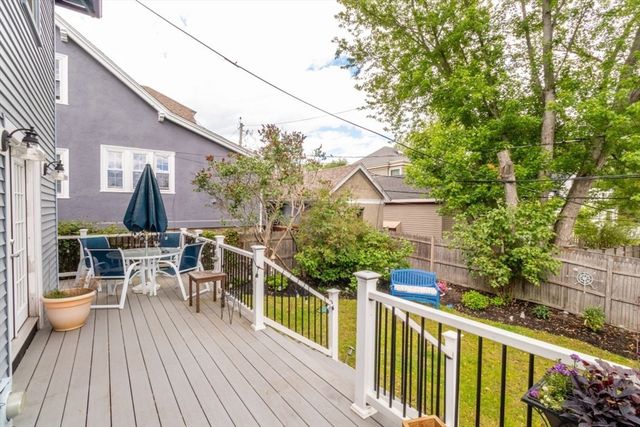 27 Richwood St, Boston, MA 02132
