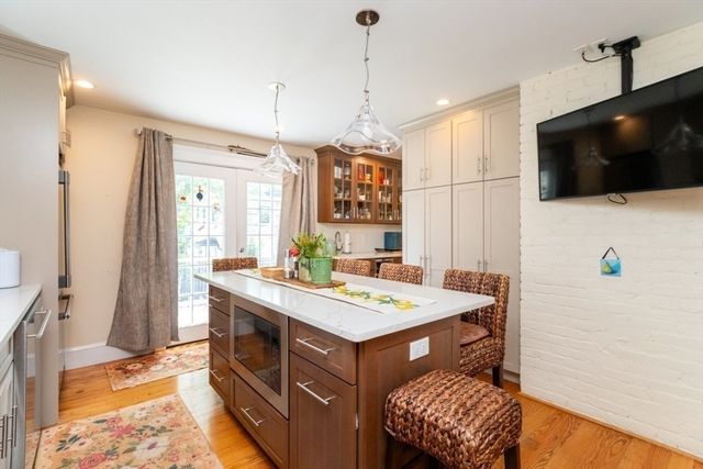27 Richwood St, Boston, MA 02132