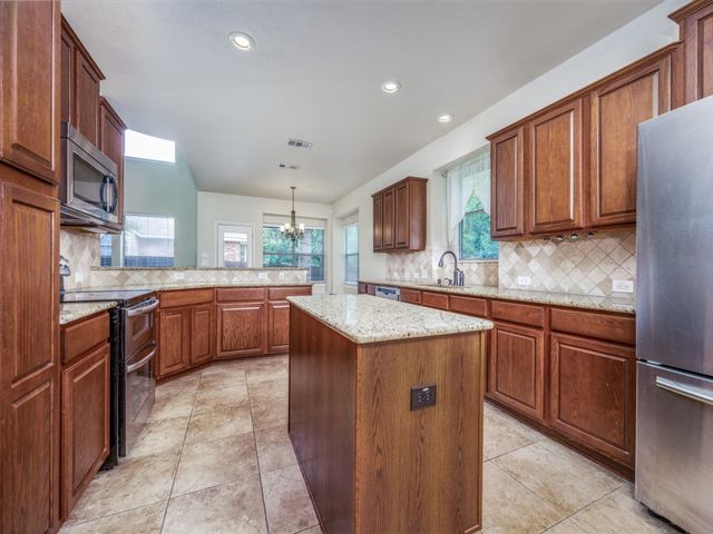 7003 Chittamwood Drive, Denton, TX 76208