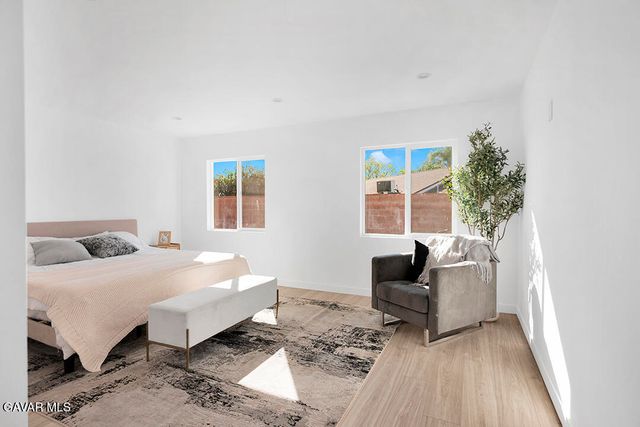 14868 Envoy Street, Sylmar, CA 91342