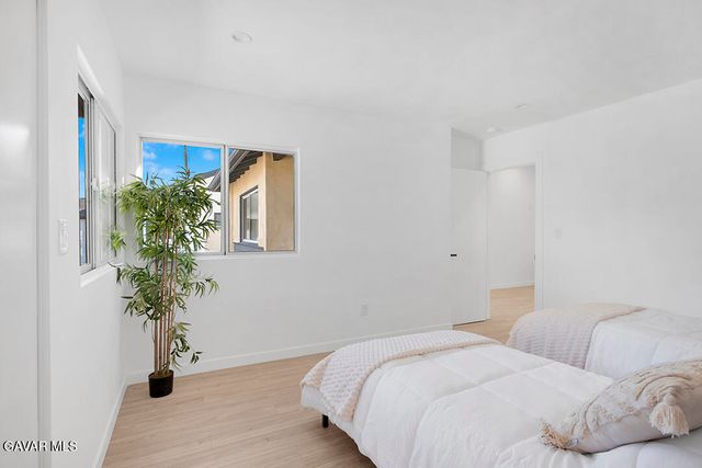 14868 Envoy Street, Sylmar, CA 91342