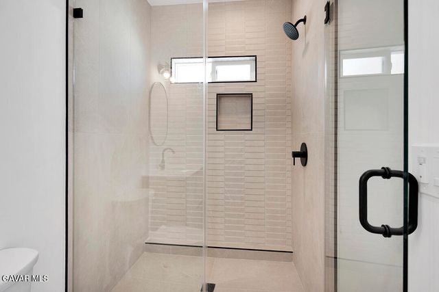 14868 Envoy Street, Sylmar, CA 91342