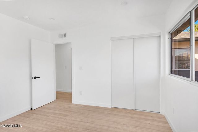 14868 Envoy Street, Sylmar, CA 91342