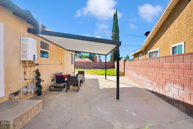 14868 Envoy Street, Sylmar, CA 91342