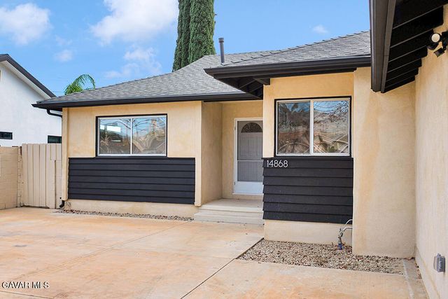 14868 Envoy Street, Sylmar, CA 91342
