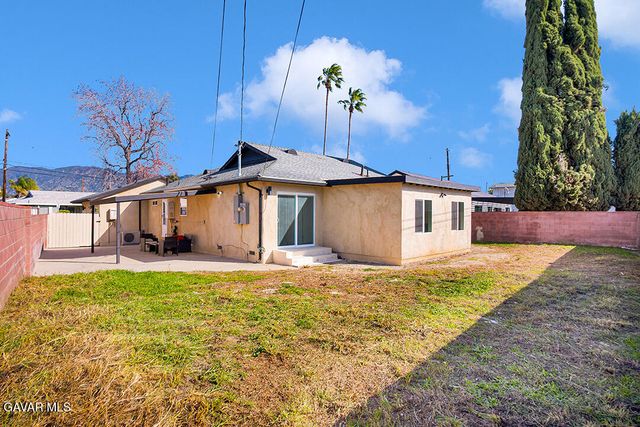 14868 Envoy Street, Sylmar, CA 91342