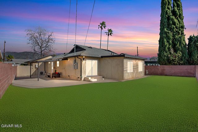 14868 Envoy Street, Sylmar, CA 91342