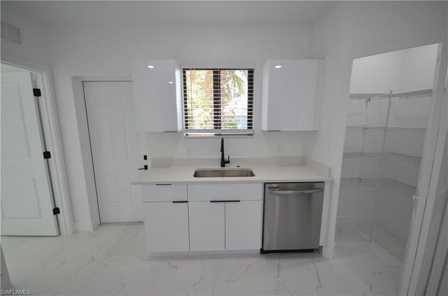 2132 Barker BLVD, Fort Myers, FL 33916
