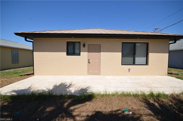 2132 Barker BLVD, Fort Myers, FL 33916