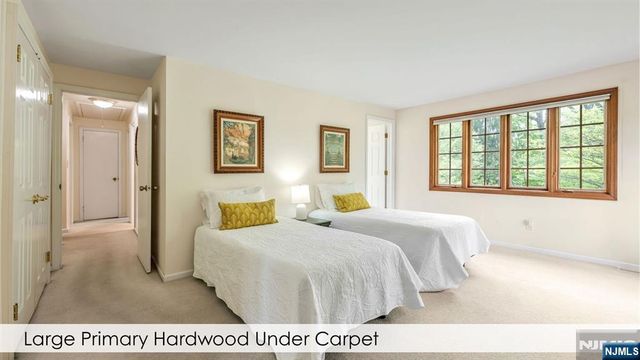 112 Edgewood Road, Allendale, NJ 07401
