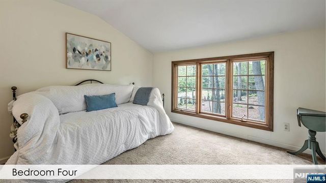 112 Edgewood Road, Allendale, NJ 07401