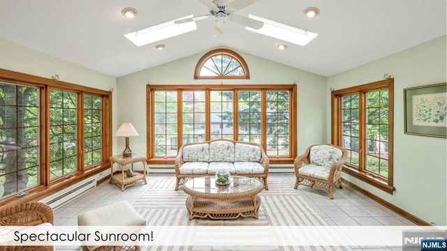112 Edgewood Road, Allendale, NJ 07401