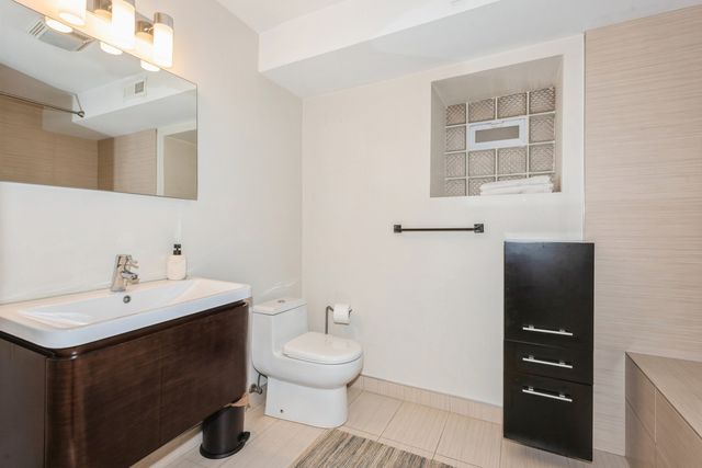 2322 W AUGUSTA Boulevard 1A, Chicago, IL 60622