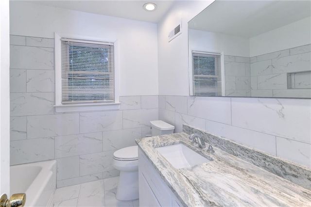 309 Corbin DR, Newport News, VA 23606