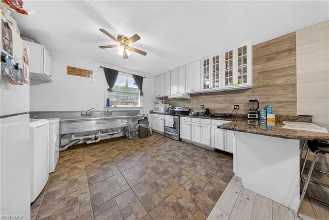 3871 White BLVD, Naples, FL 34117