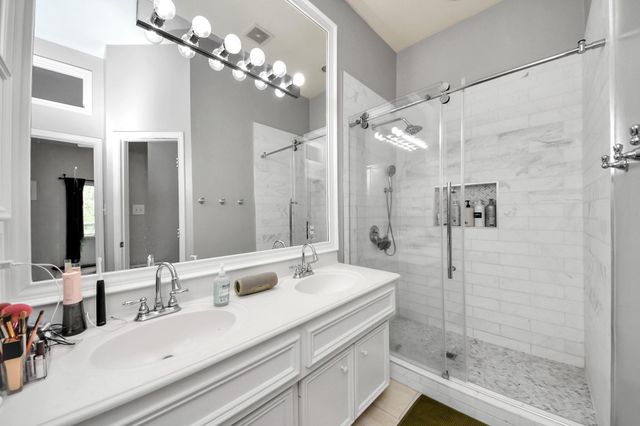 716 Hartman Street, Houston, TX 77007