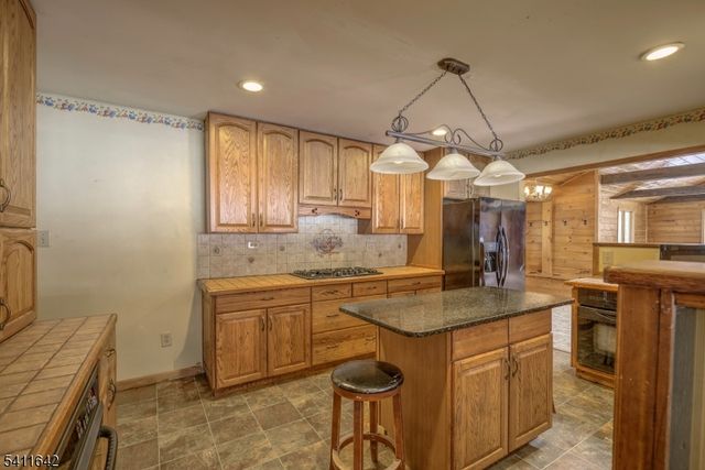 11 Winterwood Rd, Tewksbury Twp., NJ 08833