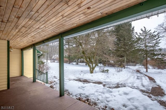 11 Winterwood Rd, Tewksbury Twp., NJ 08833