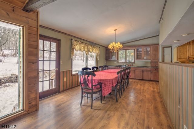 11 Winterwood Rd, Tewksbury Twp., NJ 08833