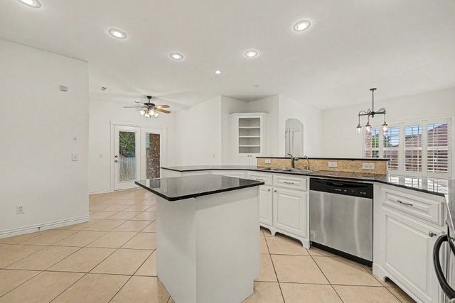 3903 SW Sycamore Street, Bentonville, AR 72713