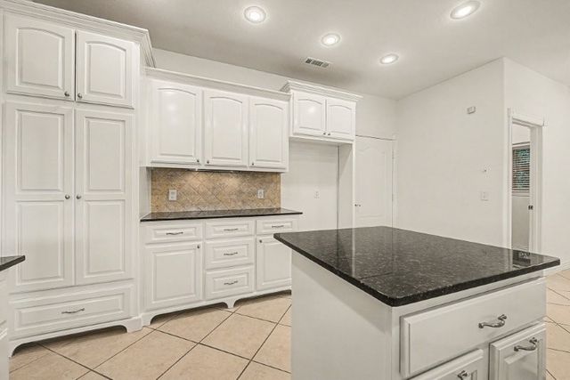 3903 SW Sycamore Street, Bentonville, AR 72713