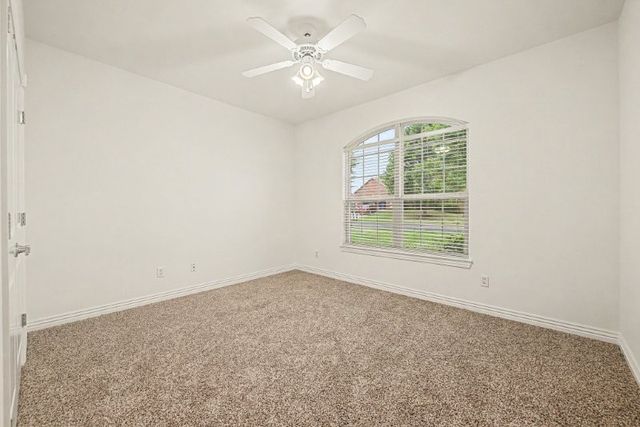 3903 SW Sycamore Street, Bentonville, AR 72713