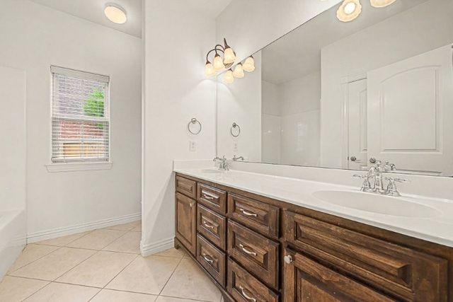3903 SW Sycamore Street, Bentonville, AR 72713