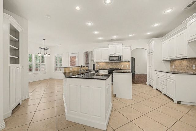 3903 SW Sycamore Street, Bentonville, AR 72713