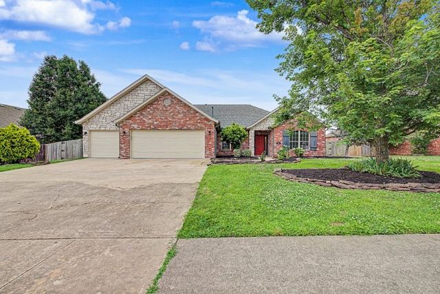 3903 SW Sycamore Street, Bentonville, AR 72713