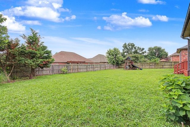 3903 SW Sycamore Street, Bentonville, AR 72713