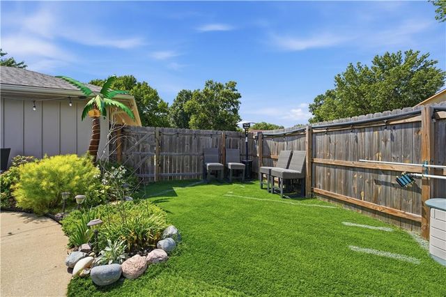 914 Gregory Street, Peculiar, MO 64078
