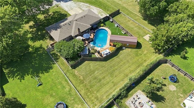 914 Gregory Street, Peculiar, MO 64078