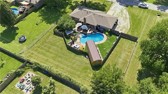 914 Gregory Street, Peculiar, MO 64078