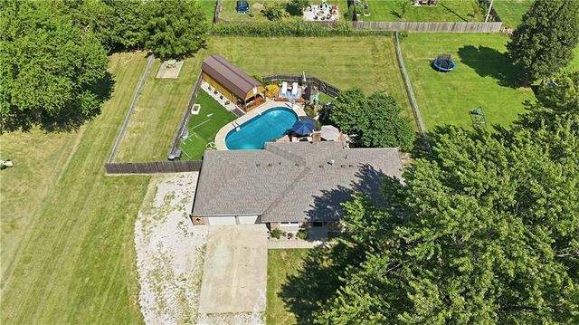 914 Gregory Street, Peculiar, MO 64078
