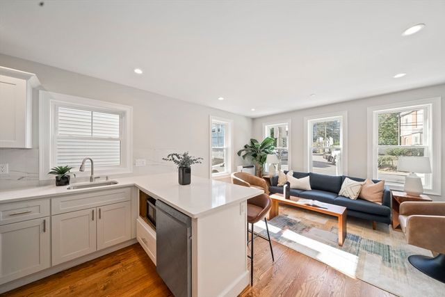 52 Bellevue St 2, Boston, MA 02125